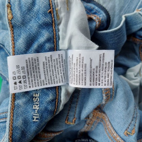 American Eagle Outfitters Light Wash Hi-Rise Jegging Super Stretch 2 EUC - Picture 6 of 8